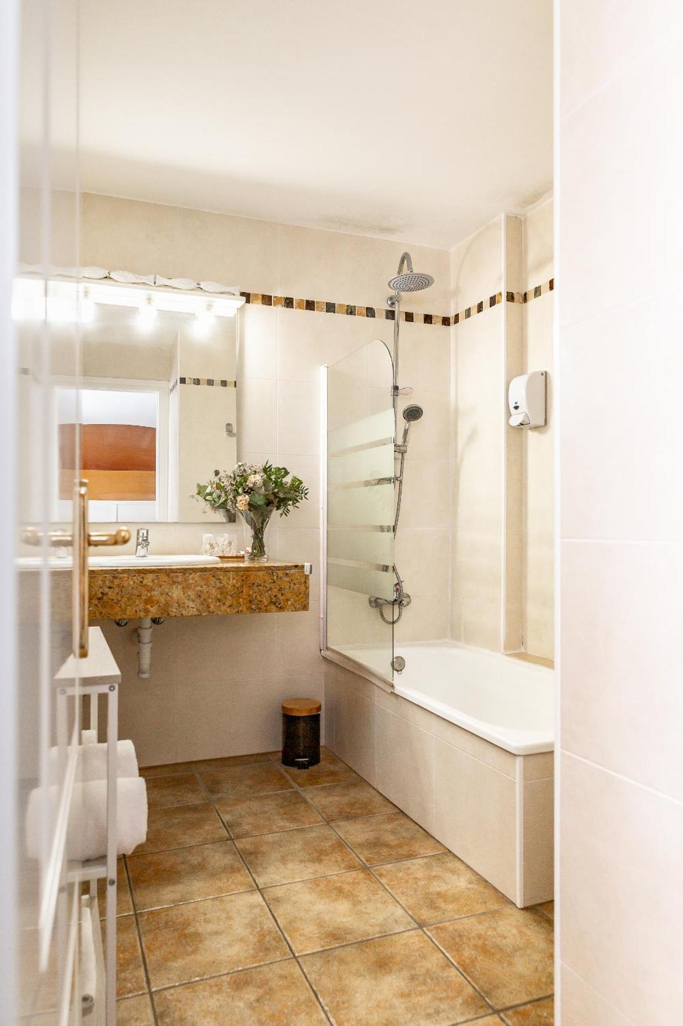 Hotel La Muntanya 3*